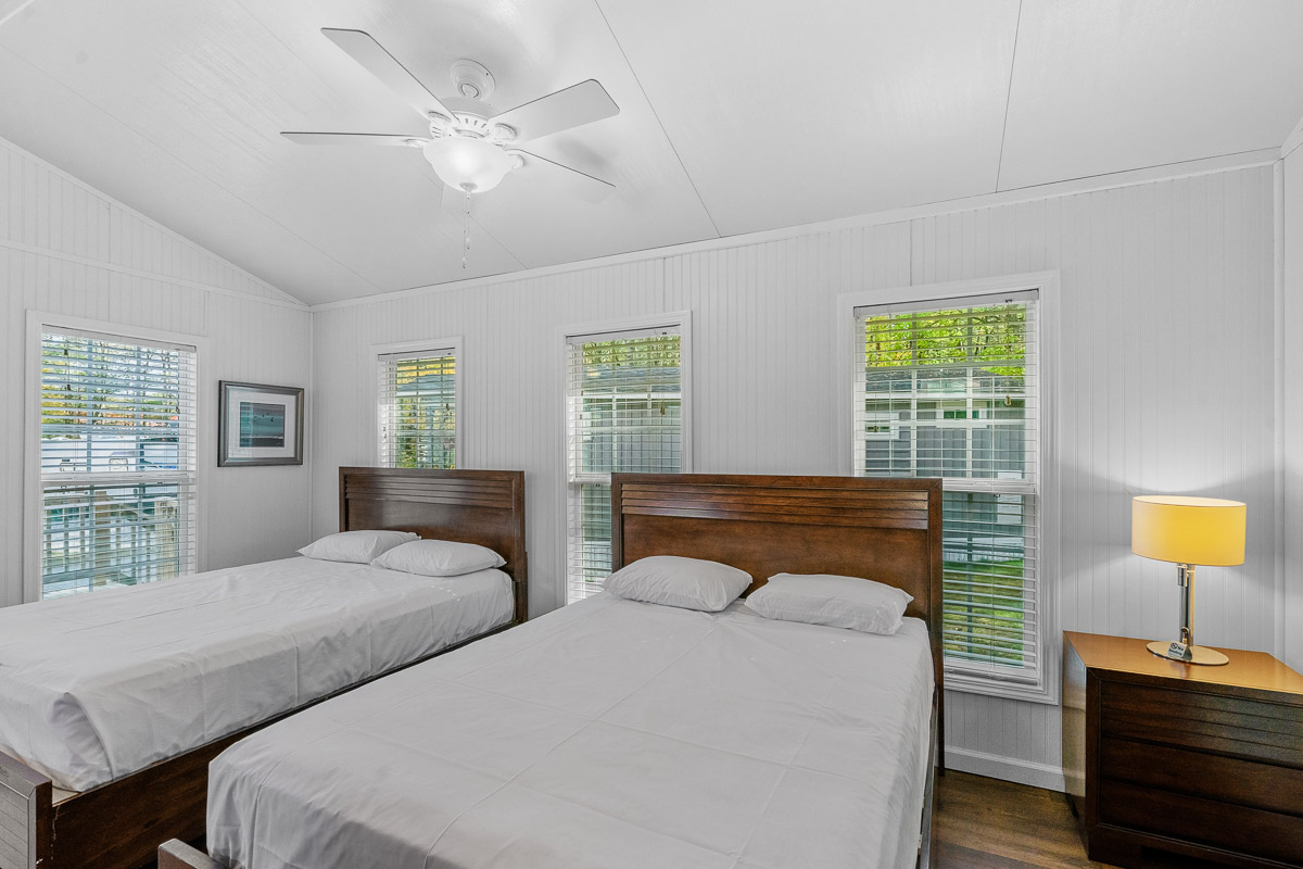 cascade-cottage-bedroom